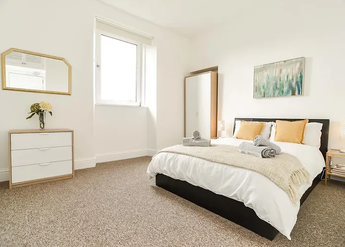 Modern Central Apartment
